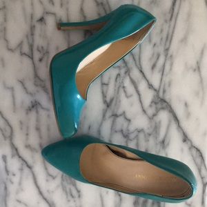 Audrey Brooke pumps